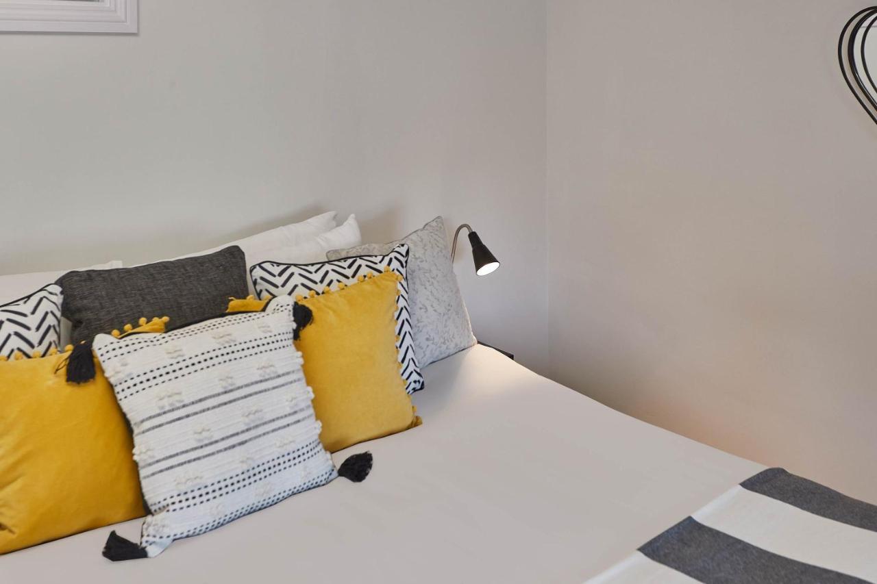 Host & Stay - Princess Place Townhouse Whitby Extérieur photo