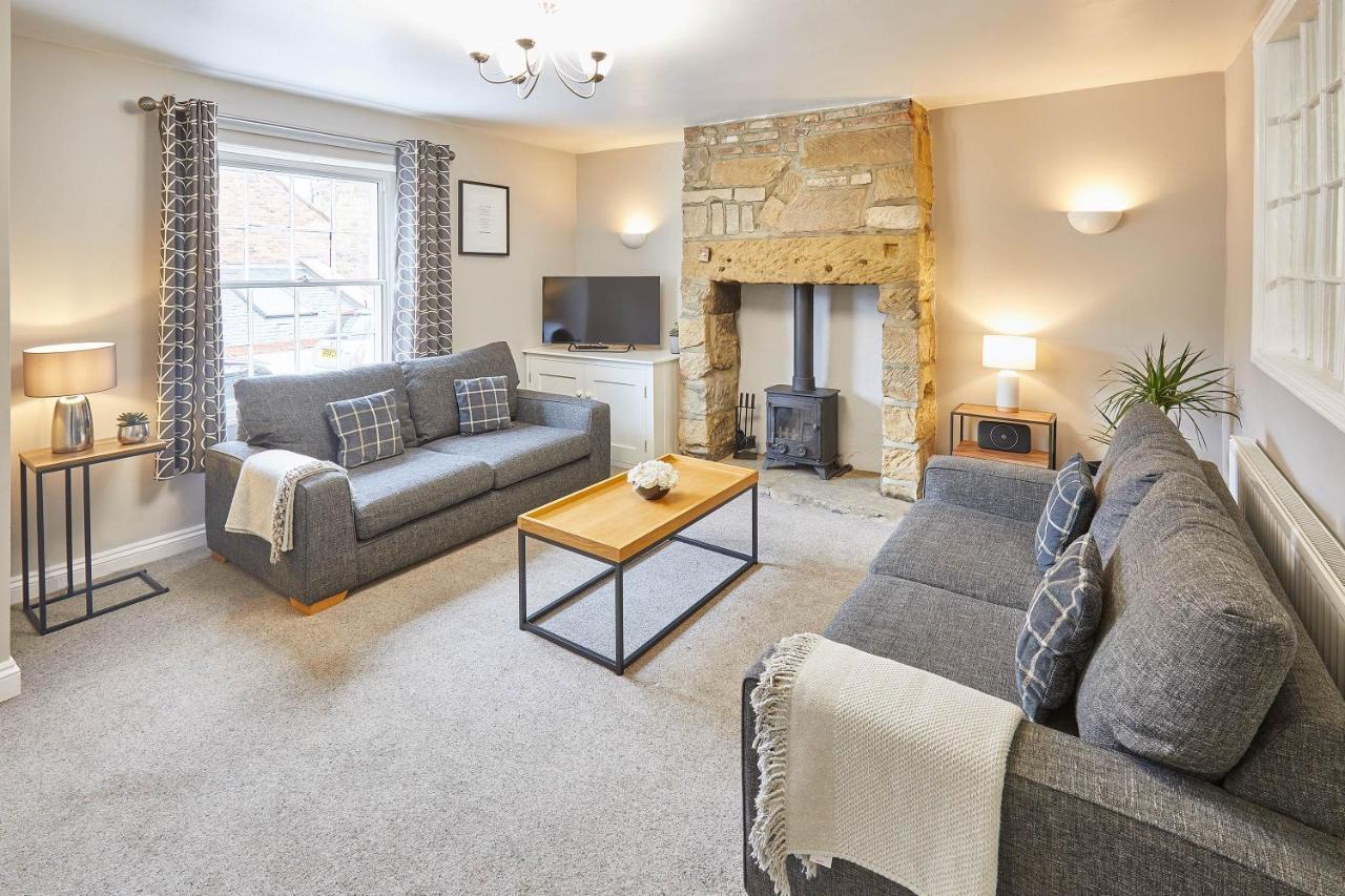 Host & Stay - Princess Place Townhouse Whitby Extérieur photo